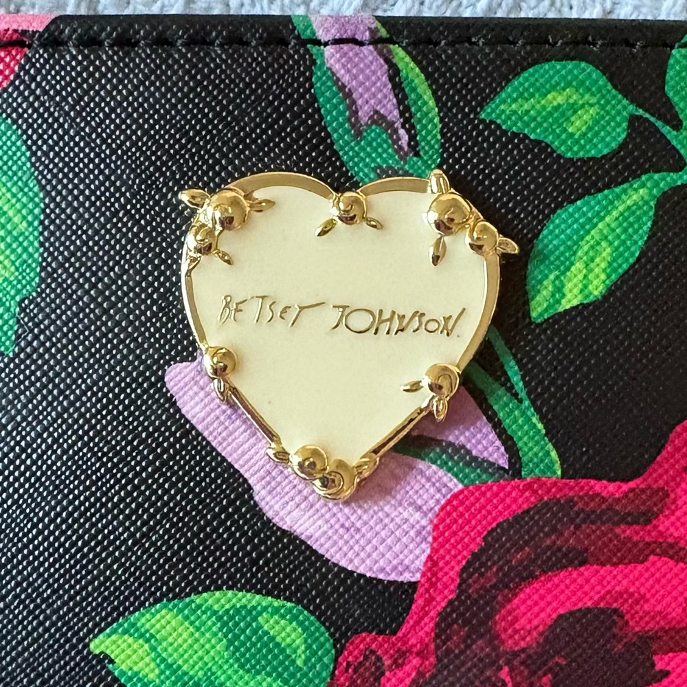 Betsey Johnson Red Rose Floral clutch wristlet  Purse